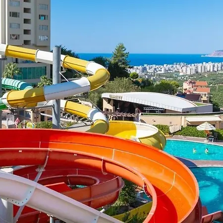 别墅 Goldcity 2 Bedroom With Free Aquapark