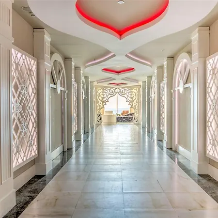 别墅 Goldcity 2 Bedroom With Free Aquapark